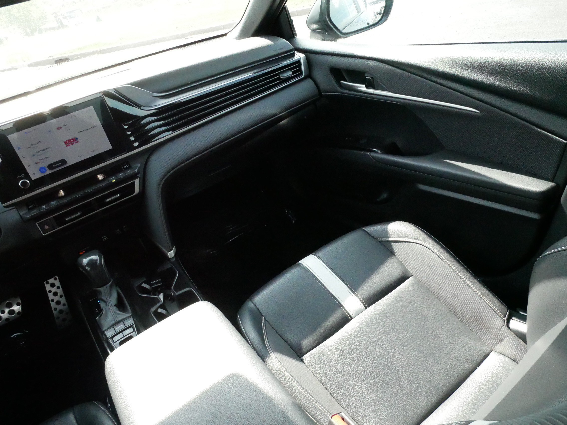 Certified Used 2025 MIDNIGHT BLACK Toyota SE image 11