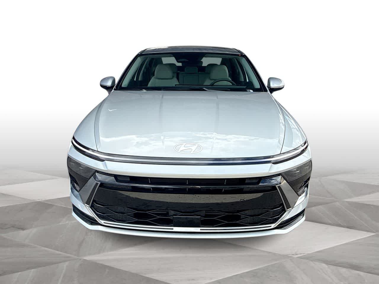 New 2026 Aero Silver Hyundai SEL Sport image 3