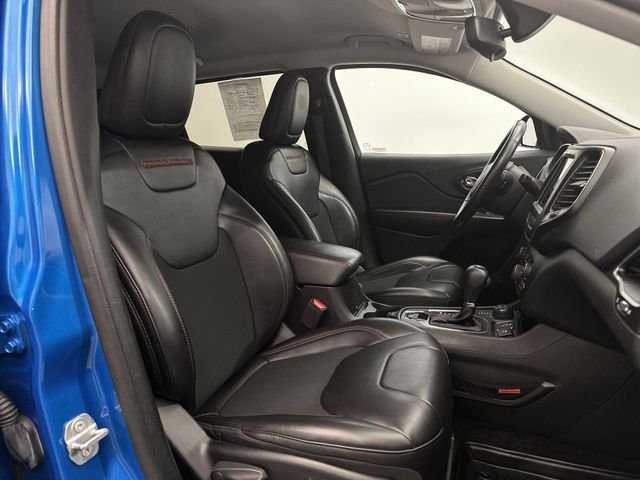 Used 2019 Blue Jeep Trailhawk image 28