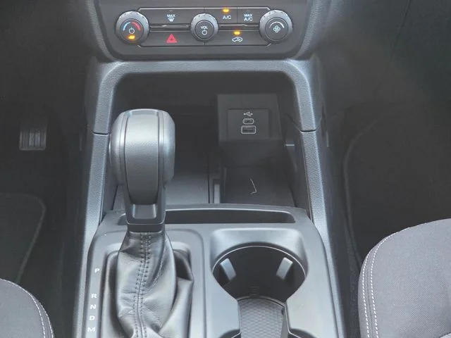 New 2026 Oxford White Ford XL image 14