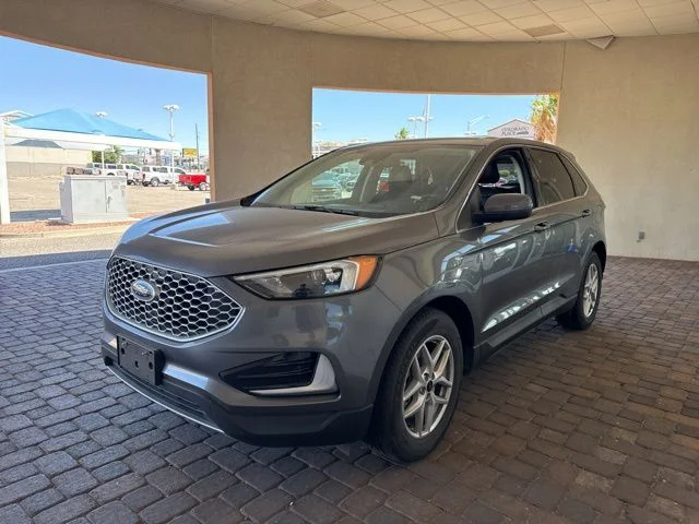2024 Ford Edge SEL AWD's photo