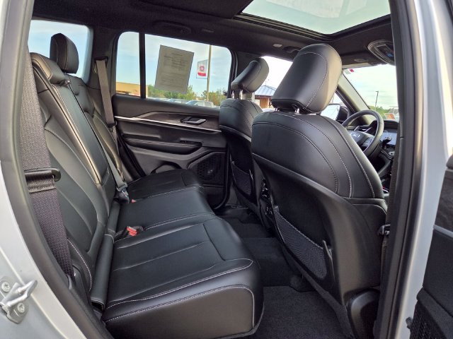 Used 2025 Silver Jeep Limited image 18