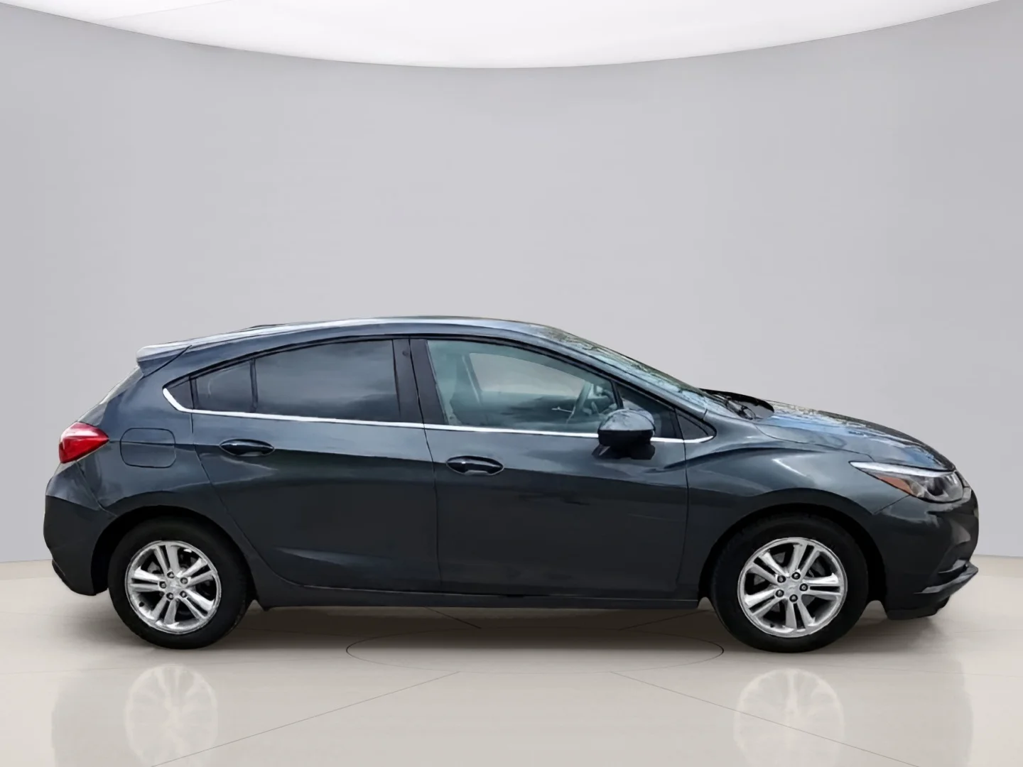 Used 2017 Gray Chevrolet LT image 8