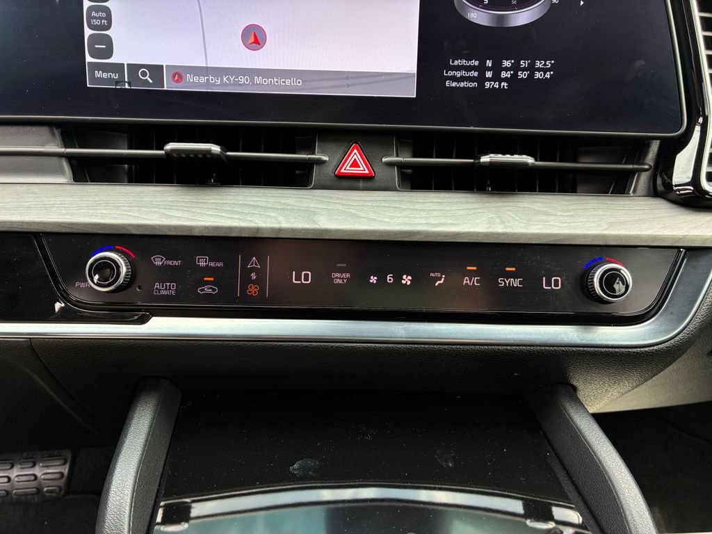 Used 2024 Blue Kia X-Line Prestige image 16