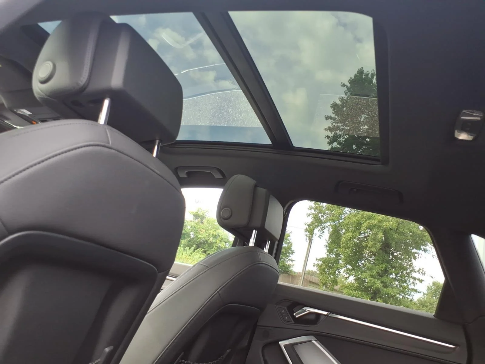 Used 2020 Mythos Black Metallic AUDI  image 11