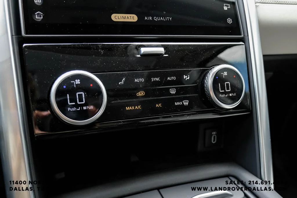 New 2026 Santorini Black Metallic Land Rover S image 28