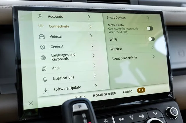 New 2026 Green Land Rover S image 32