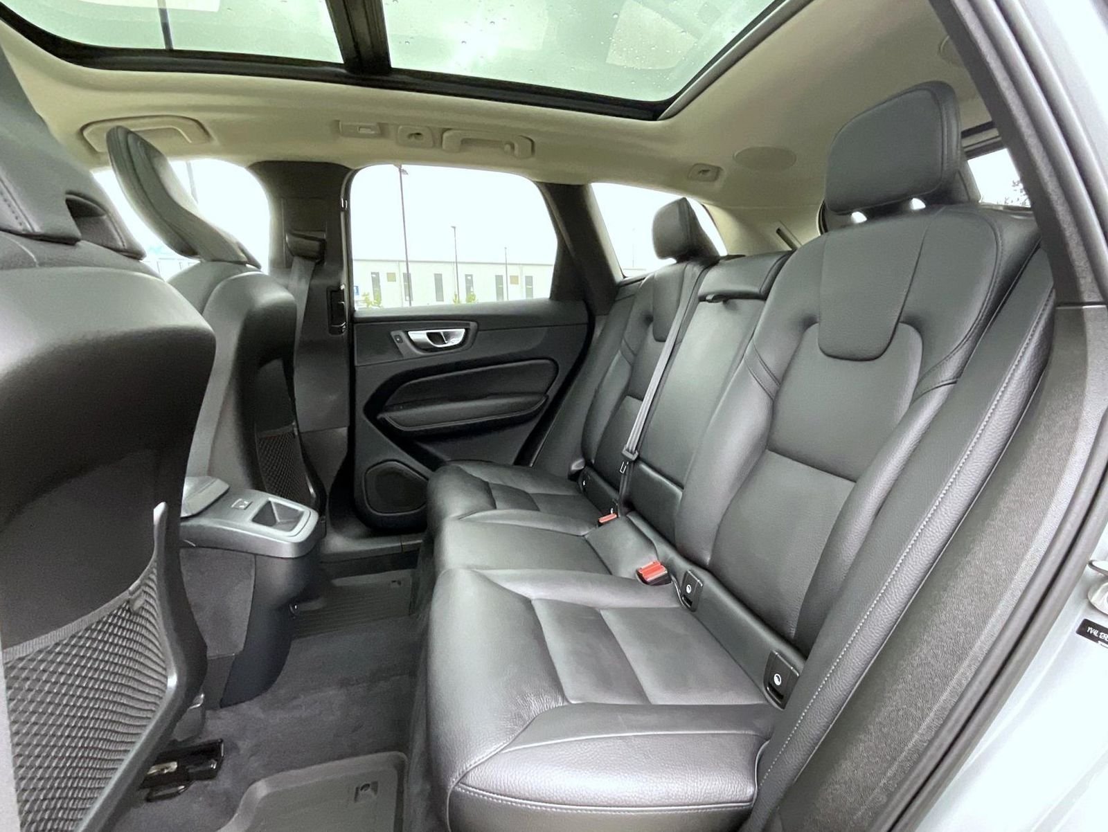 2024 Volvo XC60 Plus - Photo 19