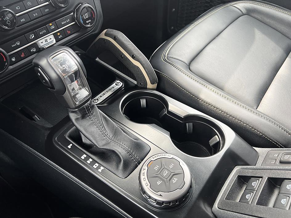 Used 2025 Shadow Black Ford Badlands image 19