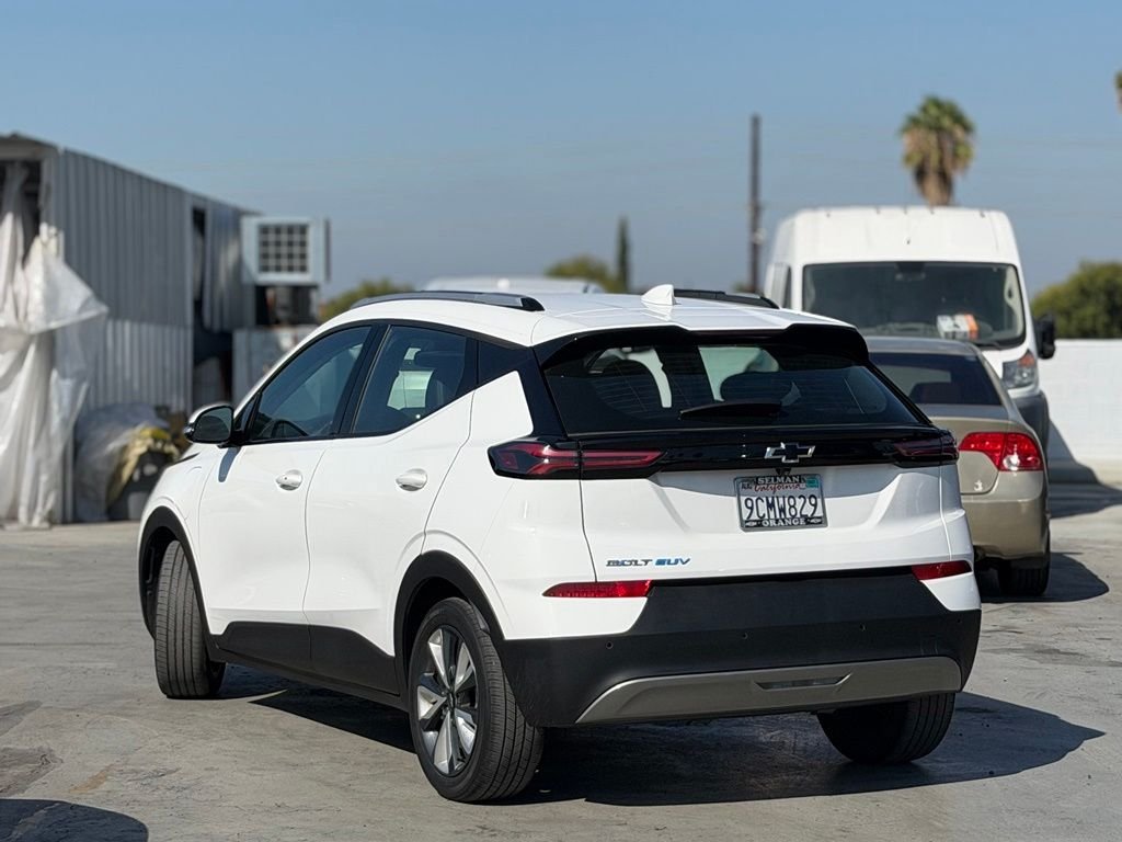 Used 2022 Chevrolet Bolt EUV LT with VIN 1G1FY6S0XN4122246 for sale in Claremont, CA