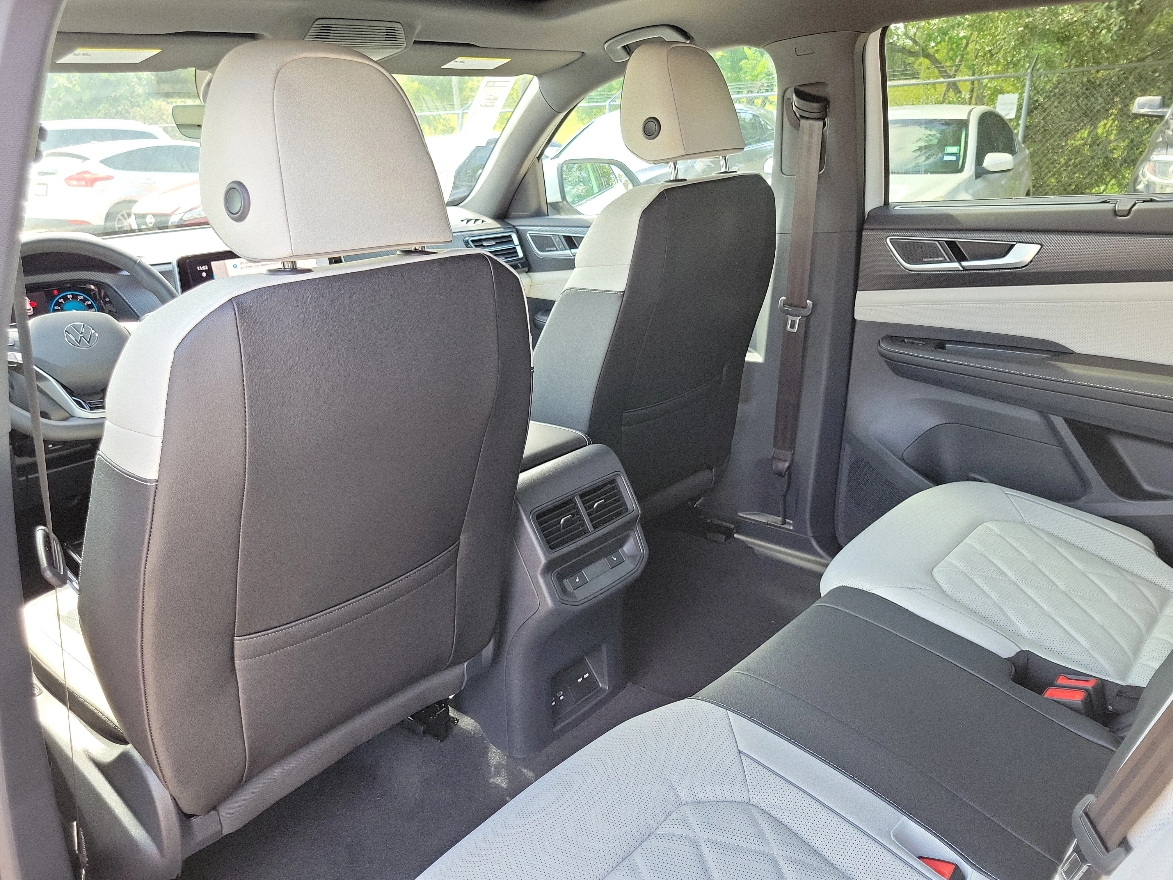 New 2026 White Volkswagen 2.0T SEL Premium R-Line image 12