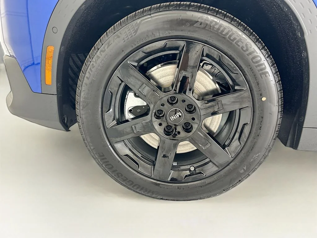 New 2026 Blazing Blue Metallic MINI Oxford Edition image 29