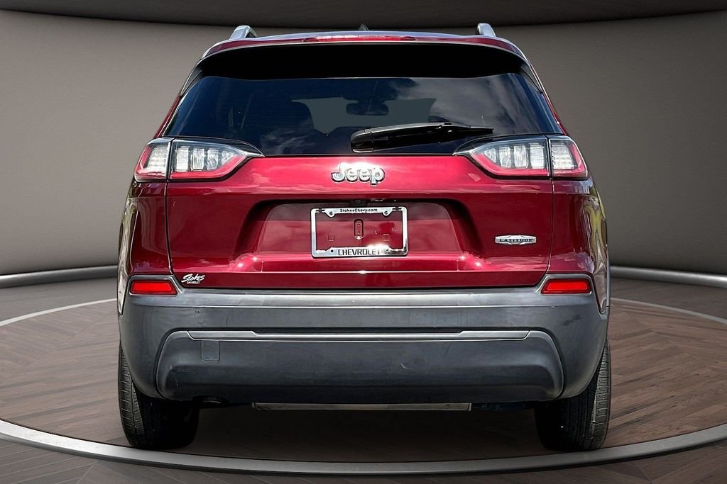 Used 2020 Red Jeep Latitude image 5