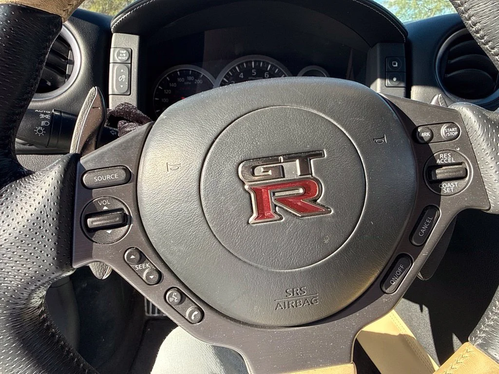 Used 2015 Gray Nissan Premium image 22