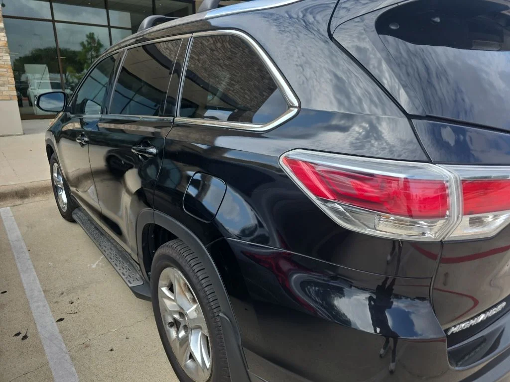 Used 2015 Toyota Highlander Limited with VIN 5TDYKRFH3FS067678 for sale in Bastrop, TX