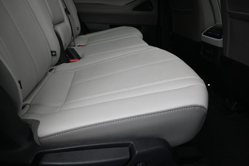 Certified Used 2026 White INFINITI PURE image 23