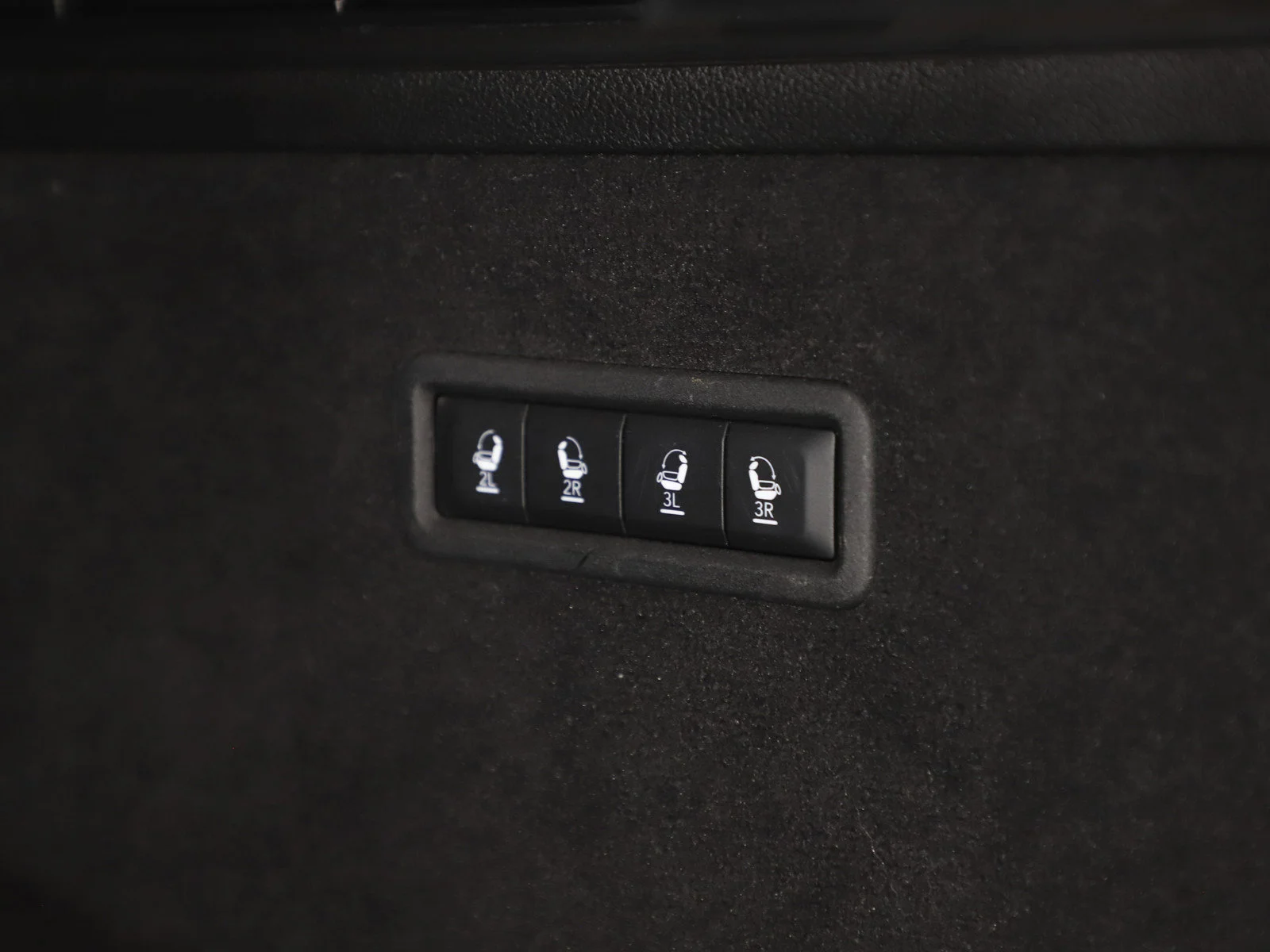 Used 2024 Silver Zynith Jeep  image 21
