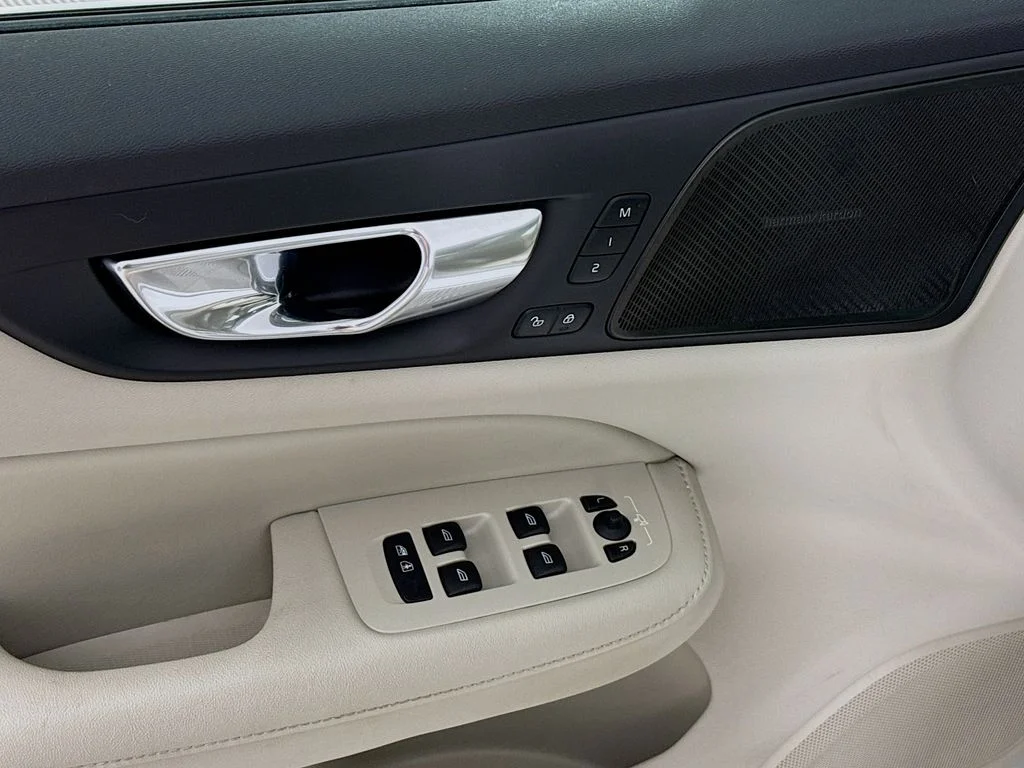 Used 2023 Crystal White Volvo Ultimate image 19