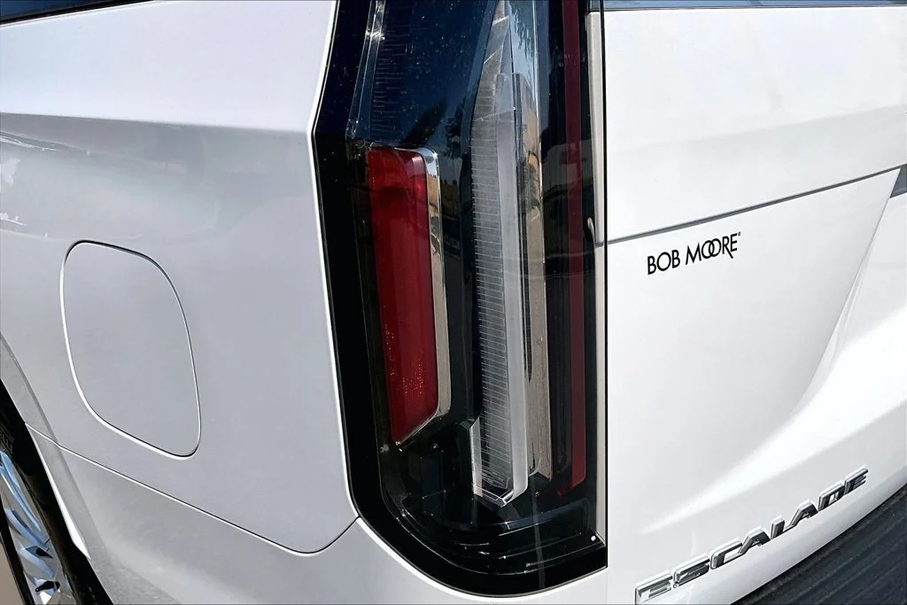 Used 2021 White Cadillac Luxury image 33