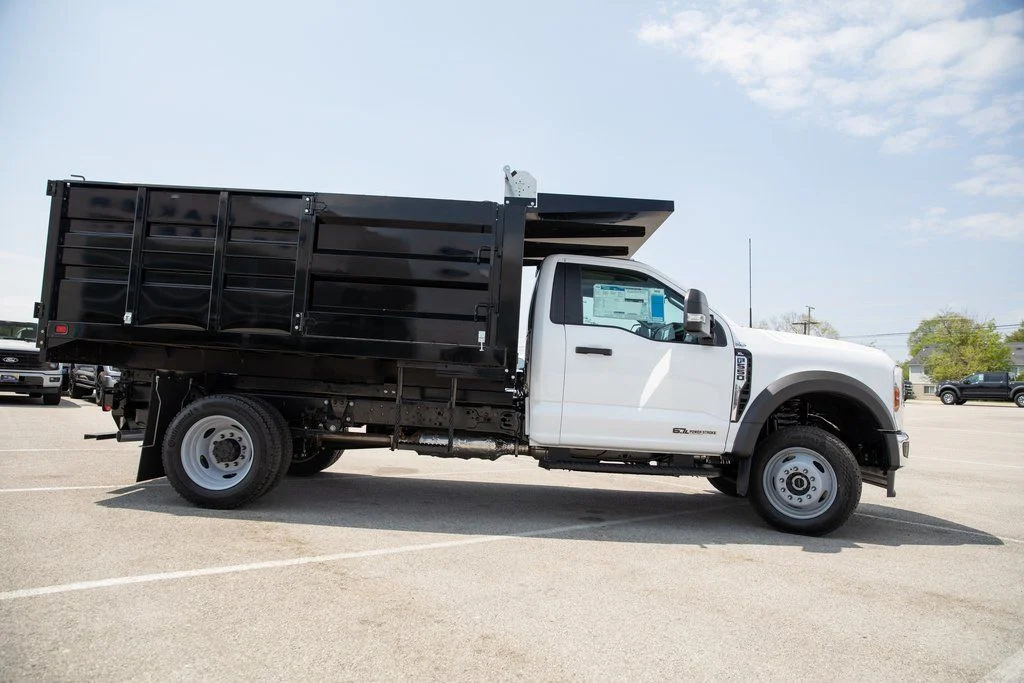 2025 Ford F-550 Super Duty Chassis Cab XL - Photo 14