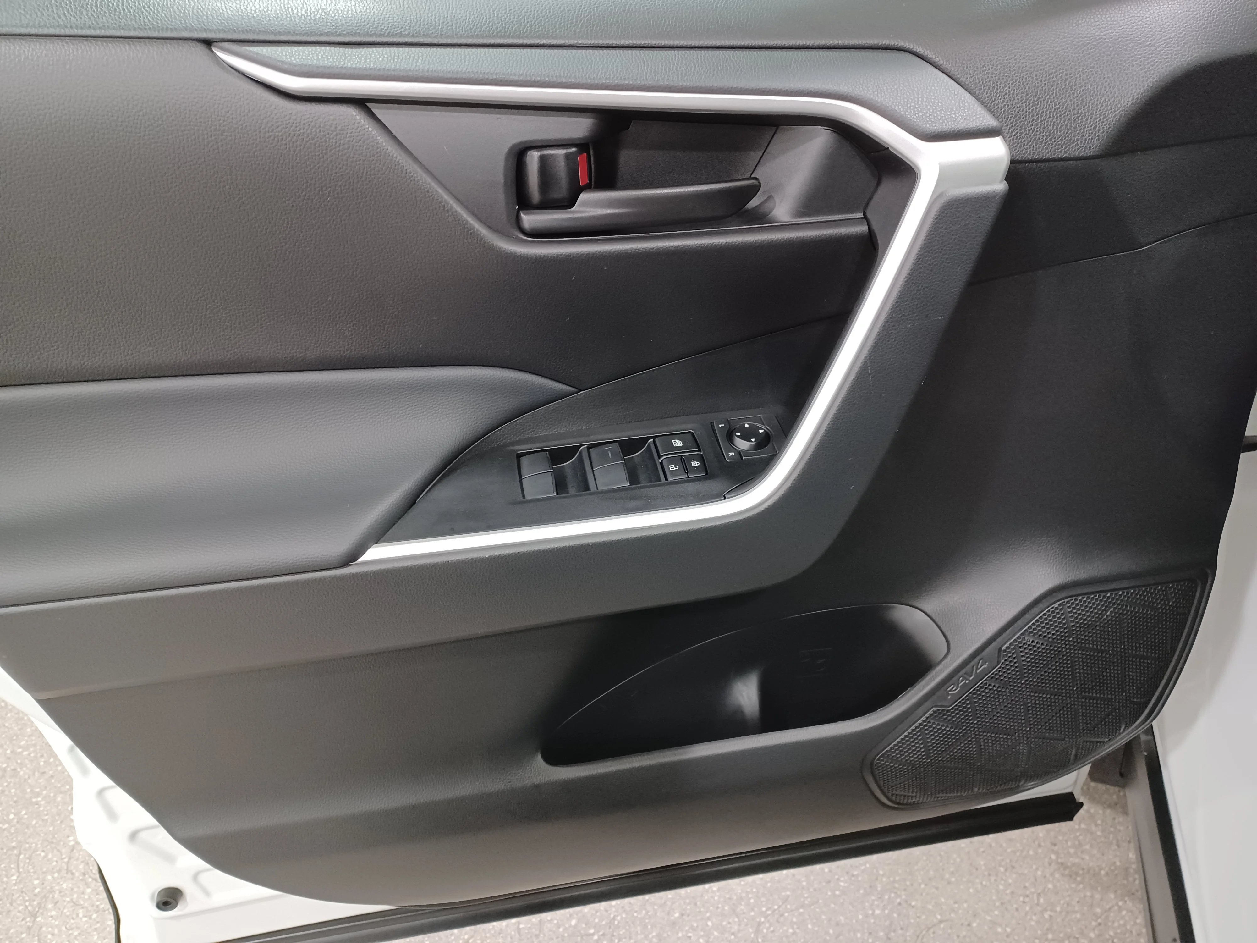 Certified Used 2023 White Toyota LE AWD*Excellent Fuel Economy | Adaptive Cruise | Htd Seats | Blind Spot Detect | Roof Rails image 8
