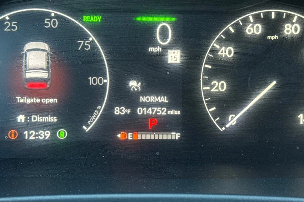 Used 2025  Honda Sport image 30