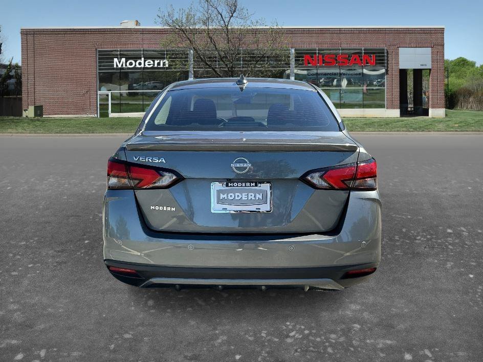 Used 2025 Gun Metallic Nissan SV image 3