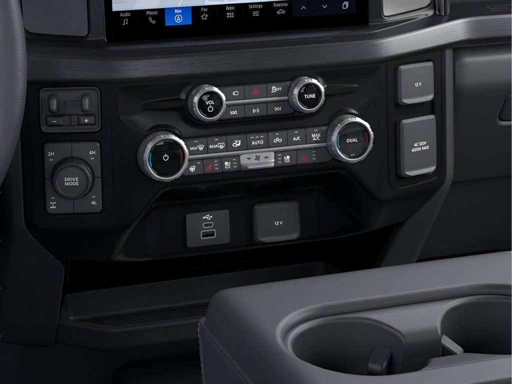 New 2026 Star White Metallic Tri-Coat Ford LARIAT image 17
