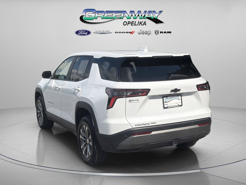 Used 2025 White Chevrolet LT image 5