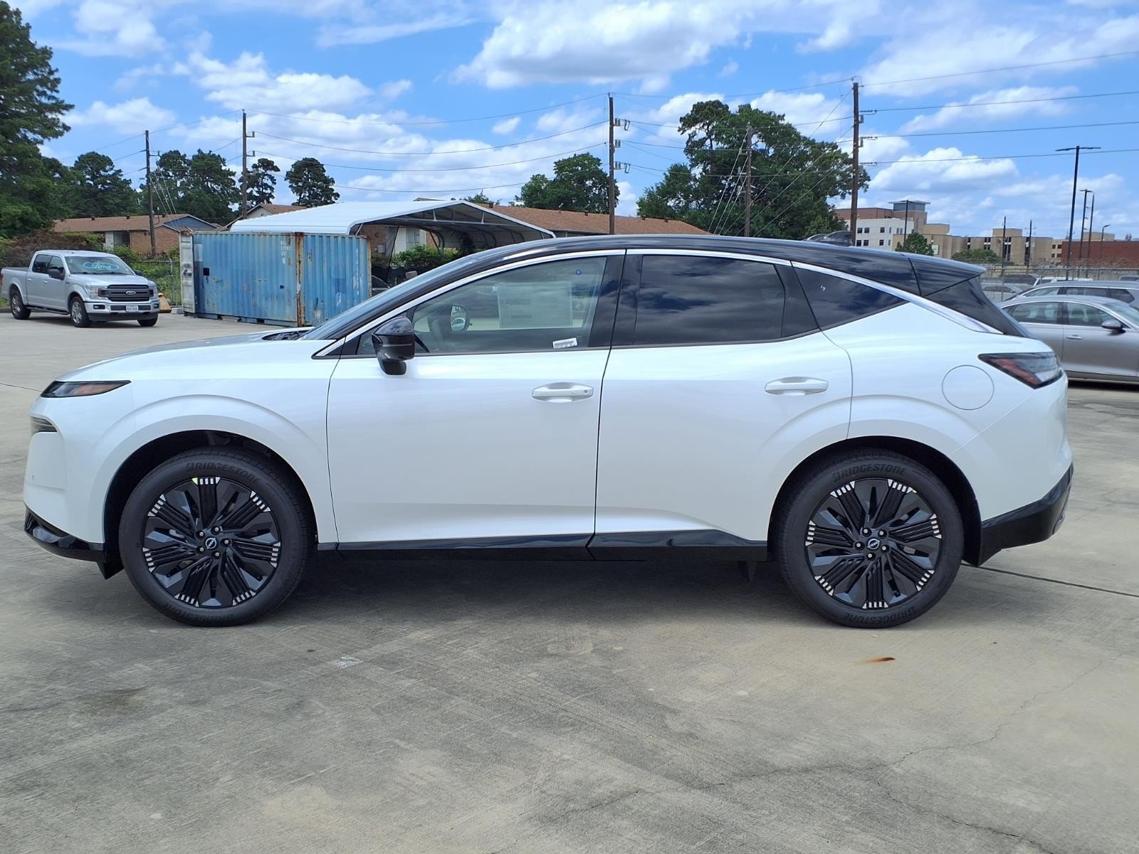 2026 Nissan Murano Platinum White at Robbins Nissan