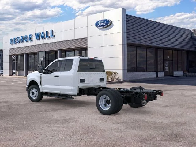 New 2026 Oxford White Ford F-350® XL image 4