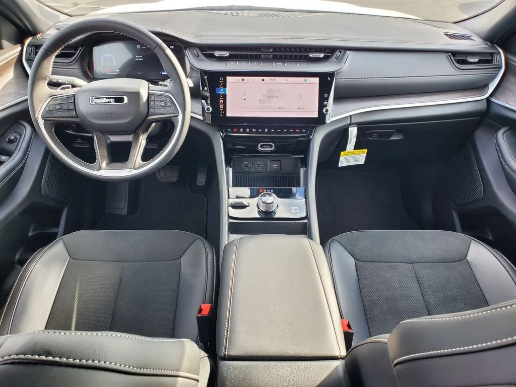 New 2026 Bright White Clearcoat Jeep Altitude image 17