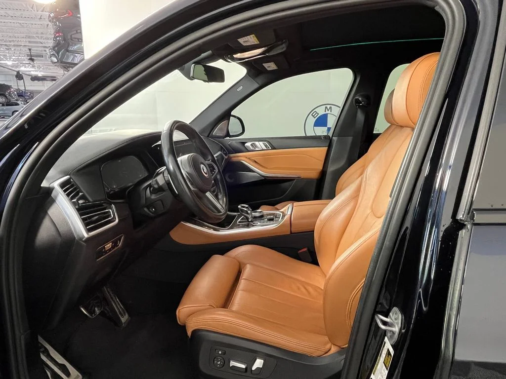 Used 2022 Black BMW xDrive40i image 2