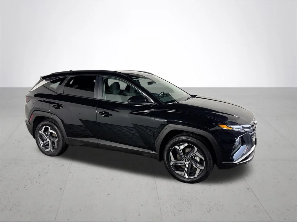 Used 2024 Black Hyundai SEL image 4
