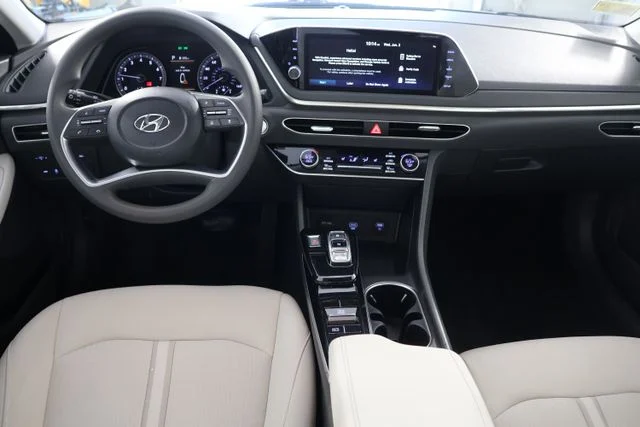 Used 2023 Gray Hyundai SEL image 2