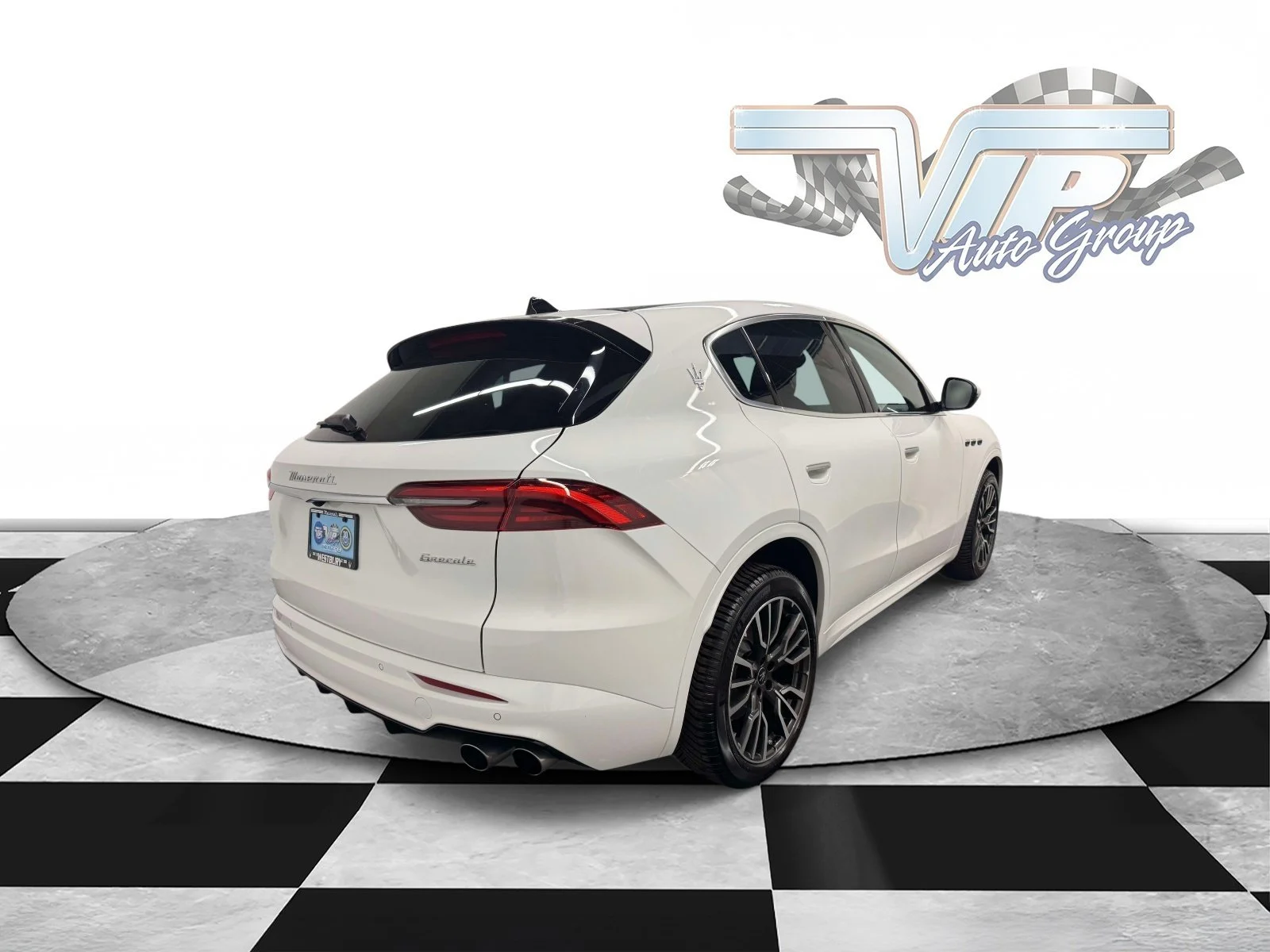 Used 2025 White Maserati  image 6
