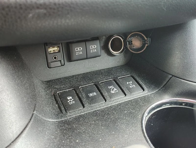 Used 2017 Gray Toyota LE Plus image 19