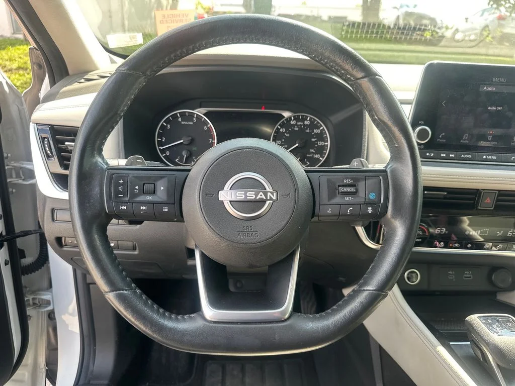 Used 2023 White Nissan SL image 43