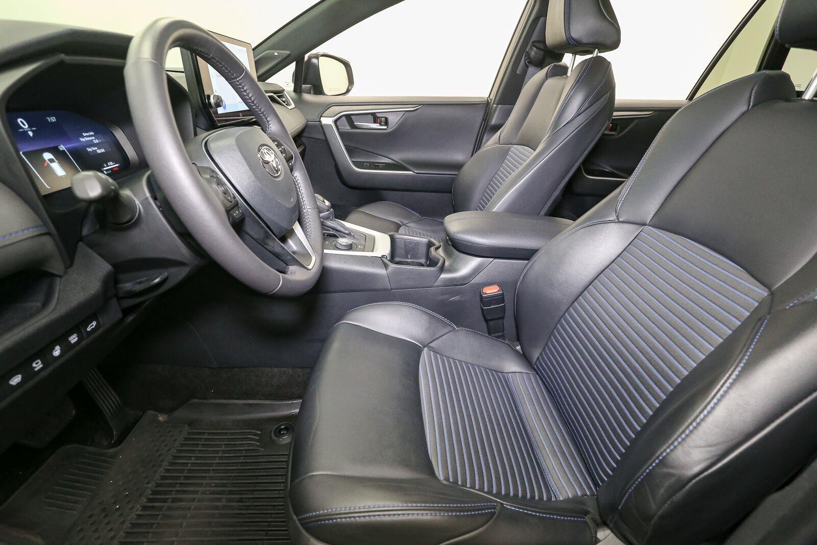 Used 2023 Silver Sky Metallic w/Midnight Black Metallic Roof Toyota XSE image 48