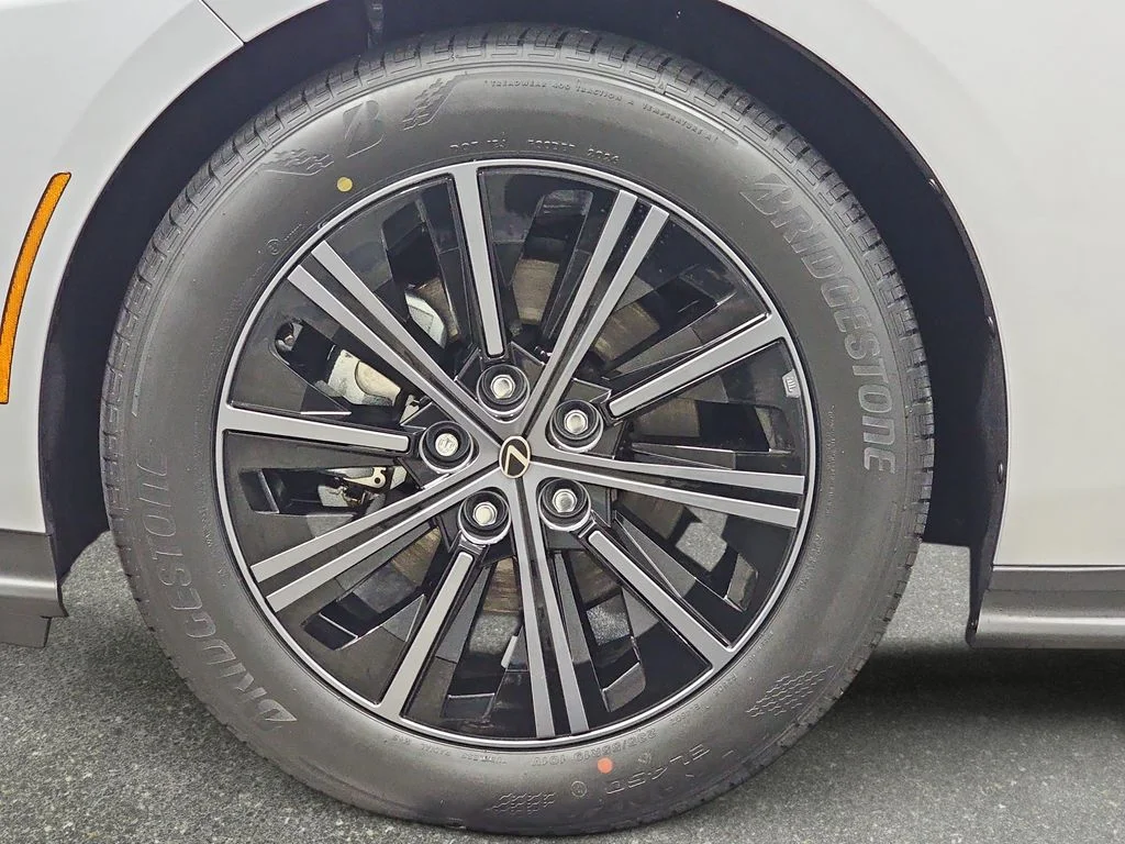 New 2026 Iridium Lexus PREMIUM AWD image 31