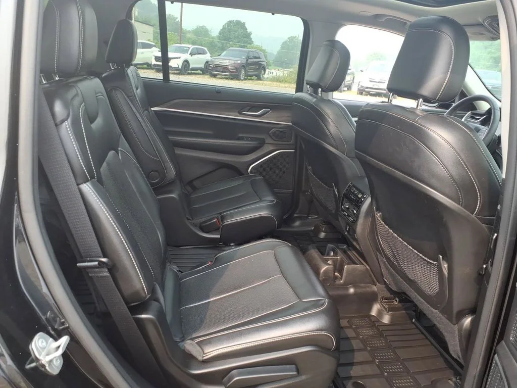 Used 2023 Black Jeep Limited image 19