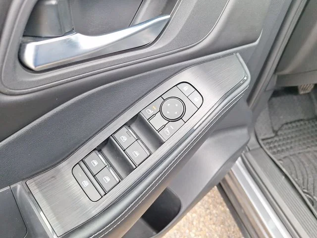 Used 2024 Gray Nissan SV image 12