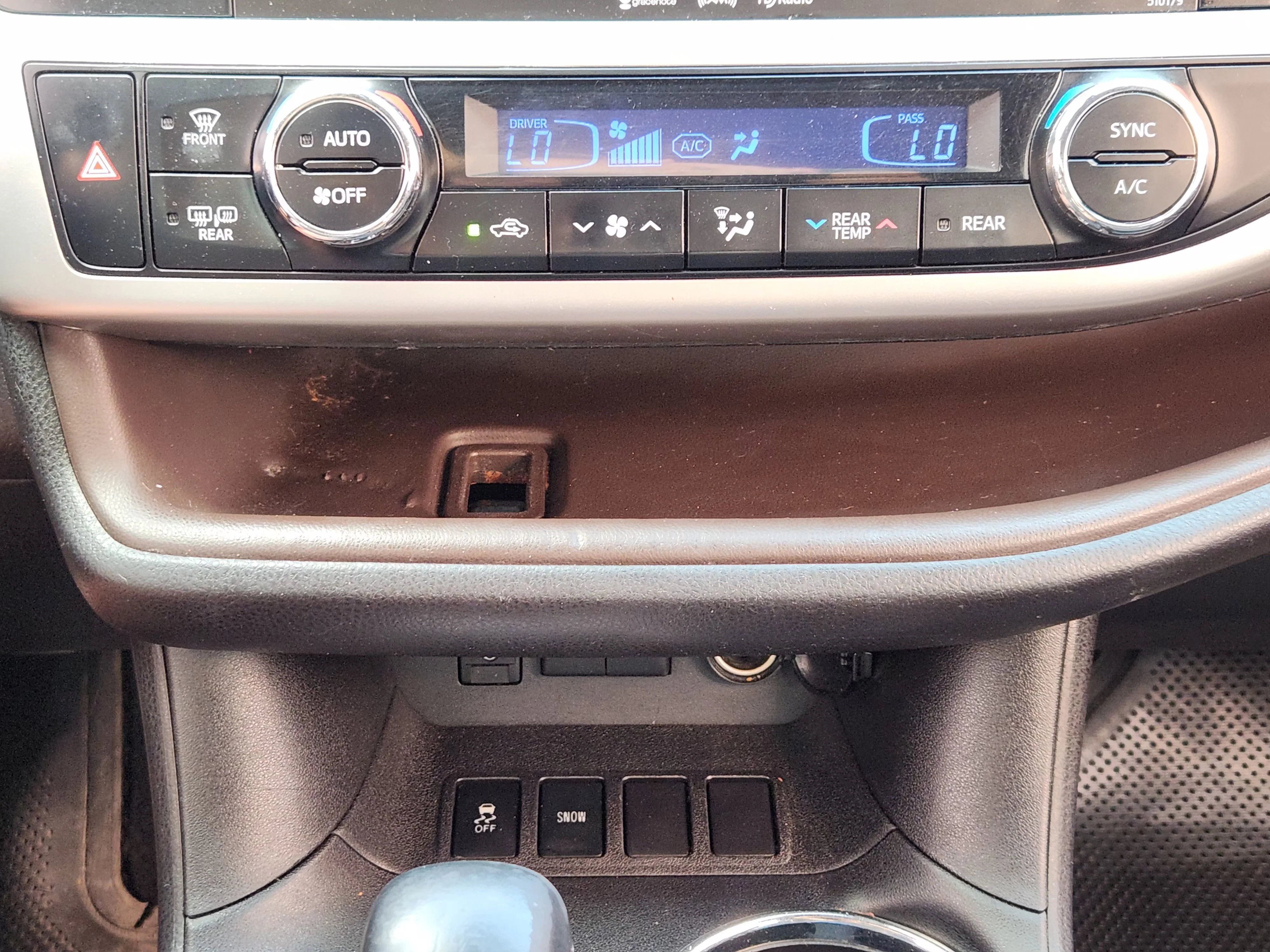 Used 2017 White Toyota XLE image 20