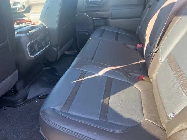 Used 2022  GMC Denali image 31