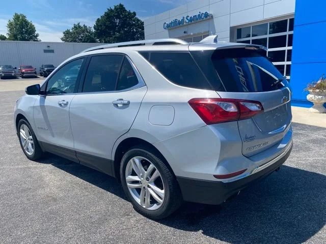 Used 2019 SILVER ICE METALLIC Chevrolet Premier image 3
