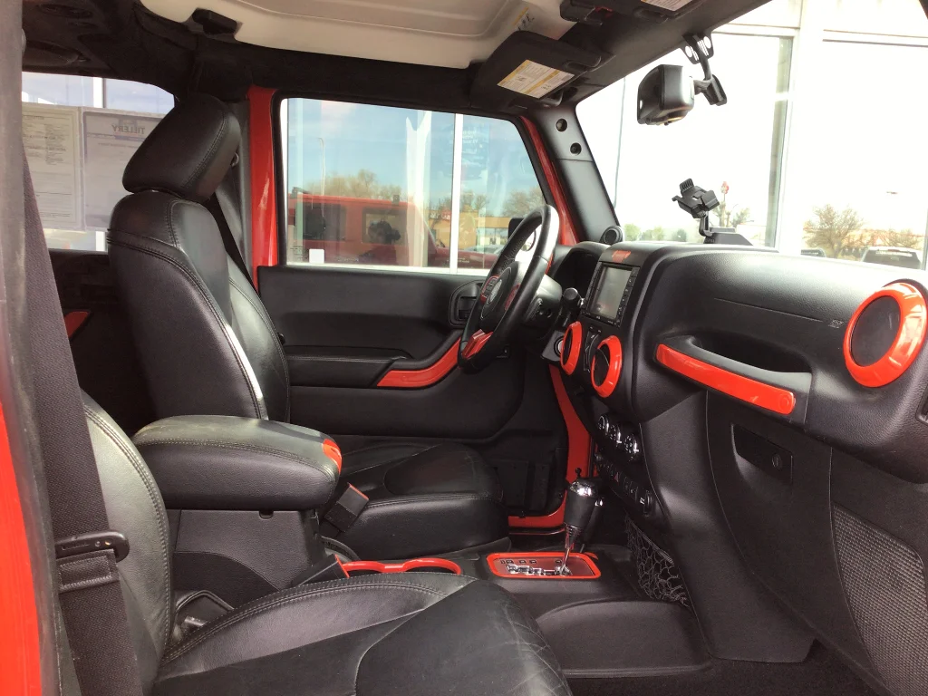 Used 2014 Red Jeep Unlimited Sahara image 6