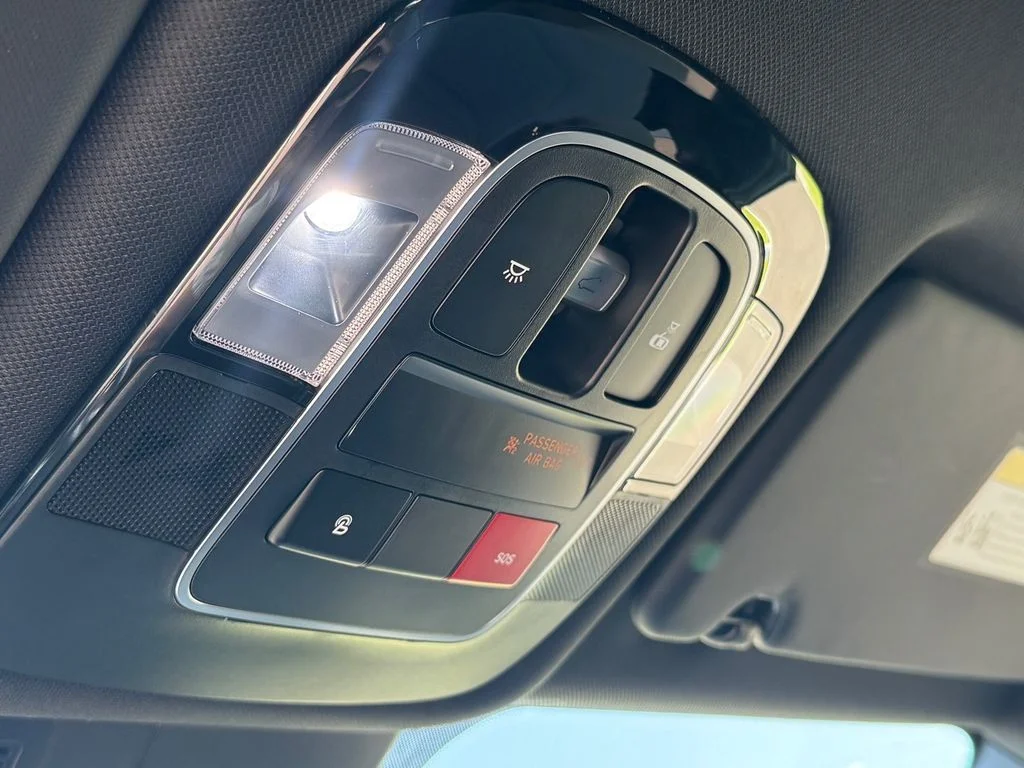 Used 2022 Blue Hyundai SEL image 31
