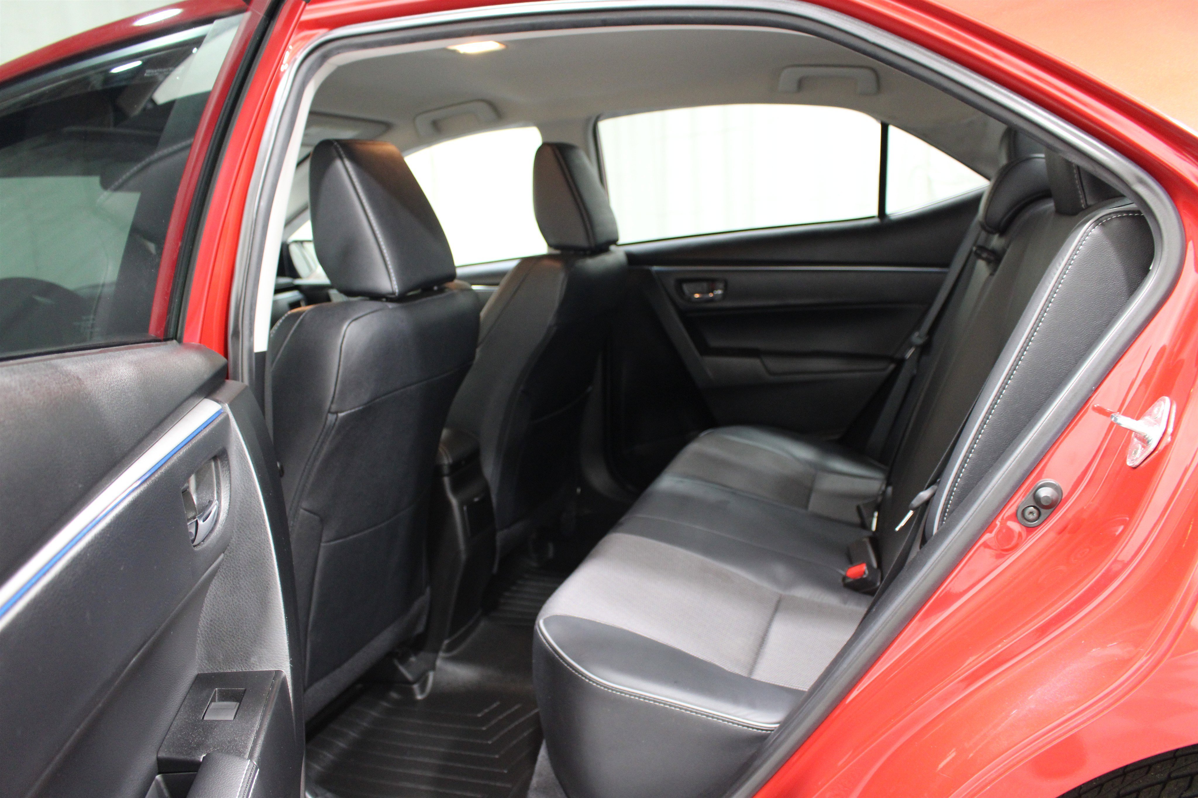 Used 2015 Red Toyota S Plus image 19