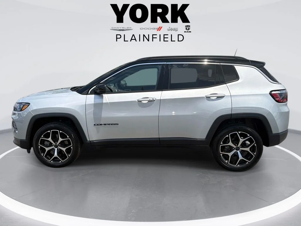 Used 2025 Silver Jeep Limited image 8