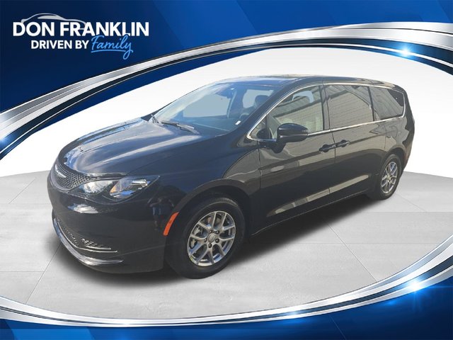 2027 Chrysler Pacifica LX